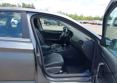 2019 Volkswagen Jetta 1.4T Sel from USA, damaged, VIN 3VWE57BU3KM244464